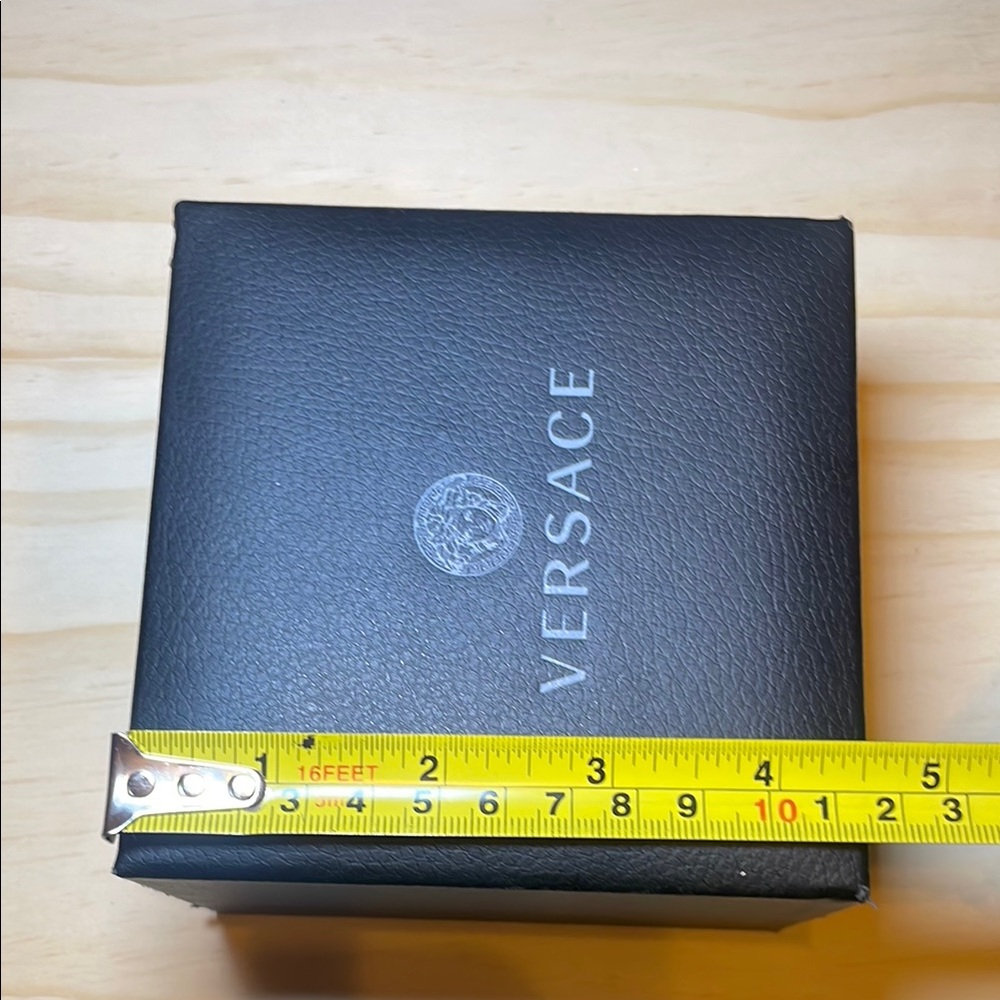 Versace Leathered Accessory Box - Picture 6 of 7